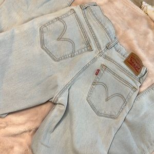Levi’s straight leg jeans